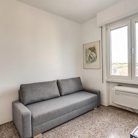 Amazing Piramide Metro Station Apartment *